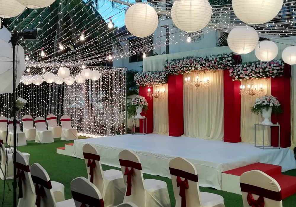 Reception Halls with 300 Guest Capacity in Chennai