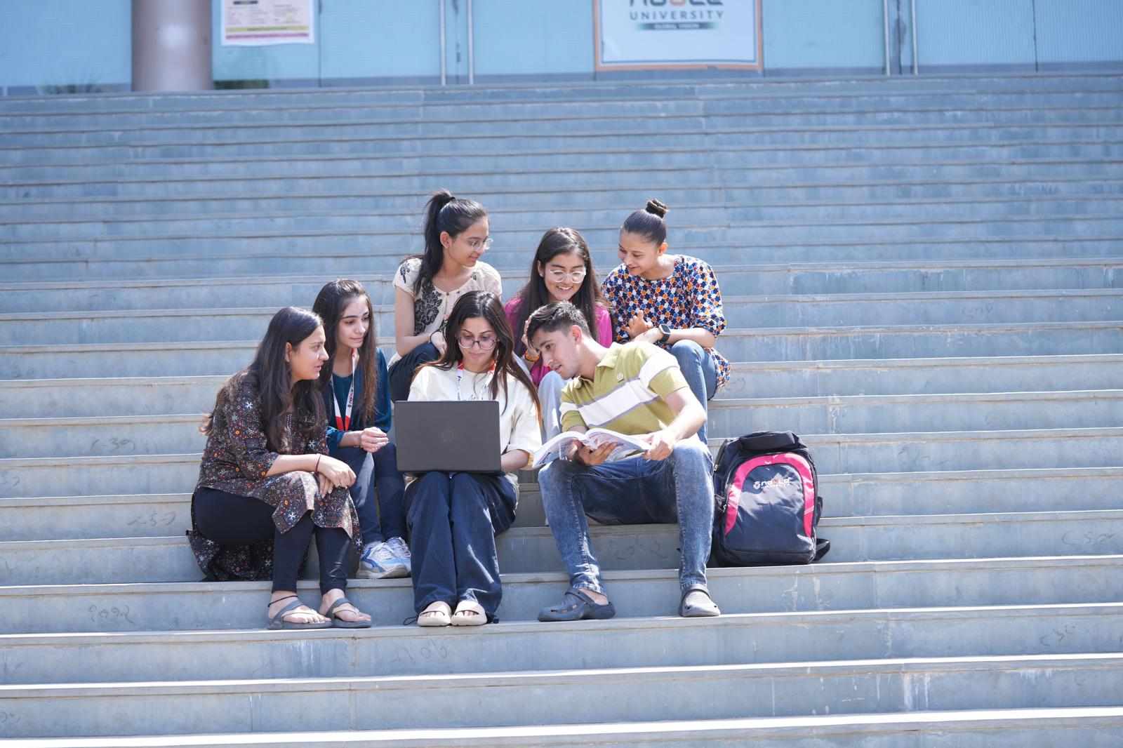 Why More Students Are Choosing Junagadh for Their English Literature Degree