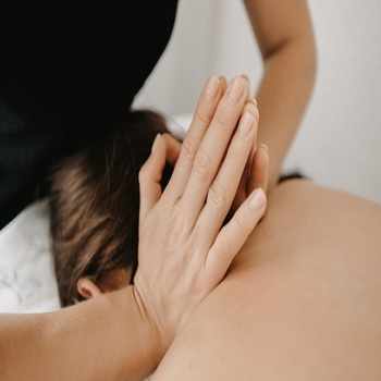 Find an escape in Female Body Massage in Bracknell