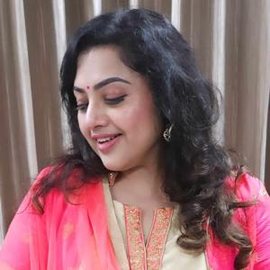 Episode 4 - റാണിയുടെ ബാക്ക് സീൽ പൊട്ടുന്നതും, വരുണിന്റെ വൃത്തികേടുകളും, എണ്ണകളികളും  കണ്ട് പഠിക്കുന്ന അനുമോളും | ദൃശ്യം