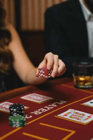 Chapter 43 The card game