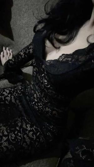 𝐒𝐚𝐫𝐮  logo