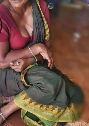 Meri Daadi Ji Ki Pyari Choot
