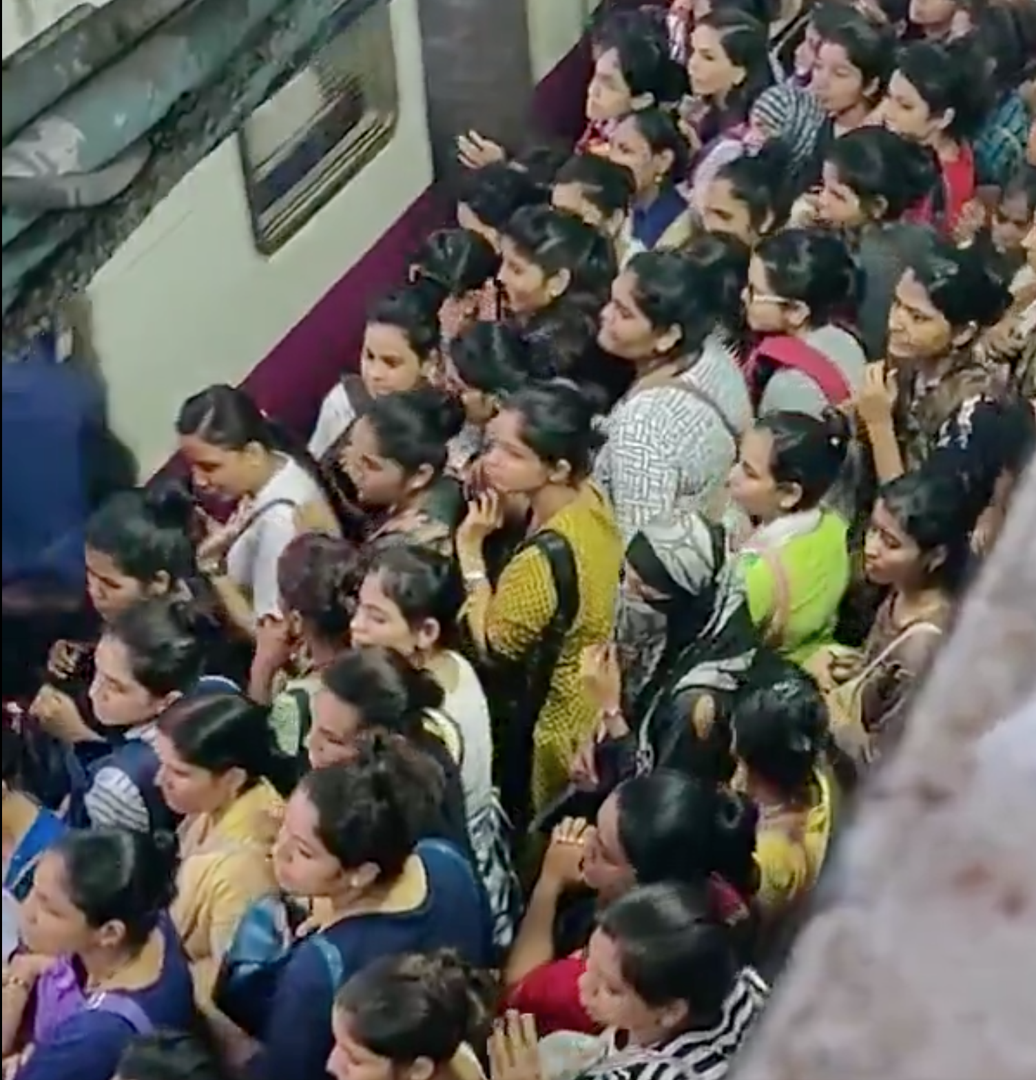 Showed Us a Statue, Told Us to Pray