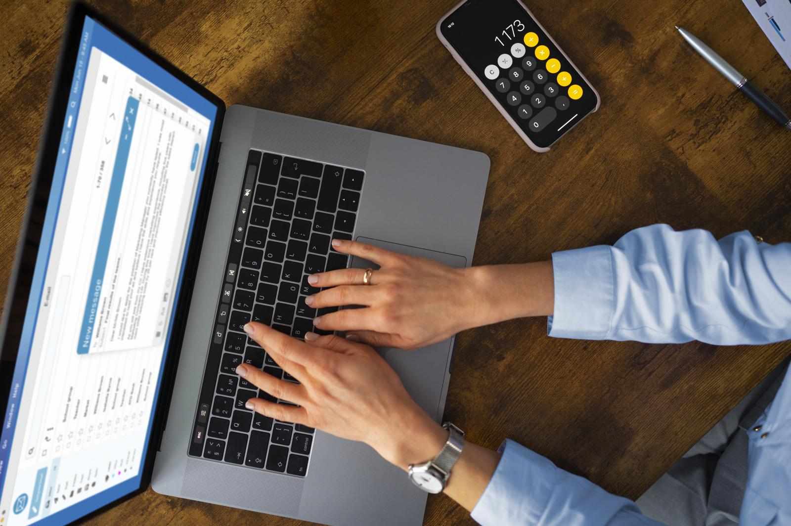 Free vs. Paid QuickBooks Online Training: Which Option Suits You Best?
