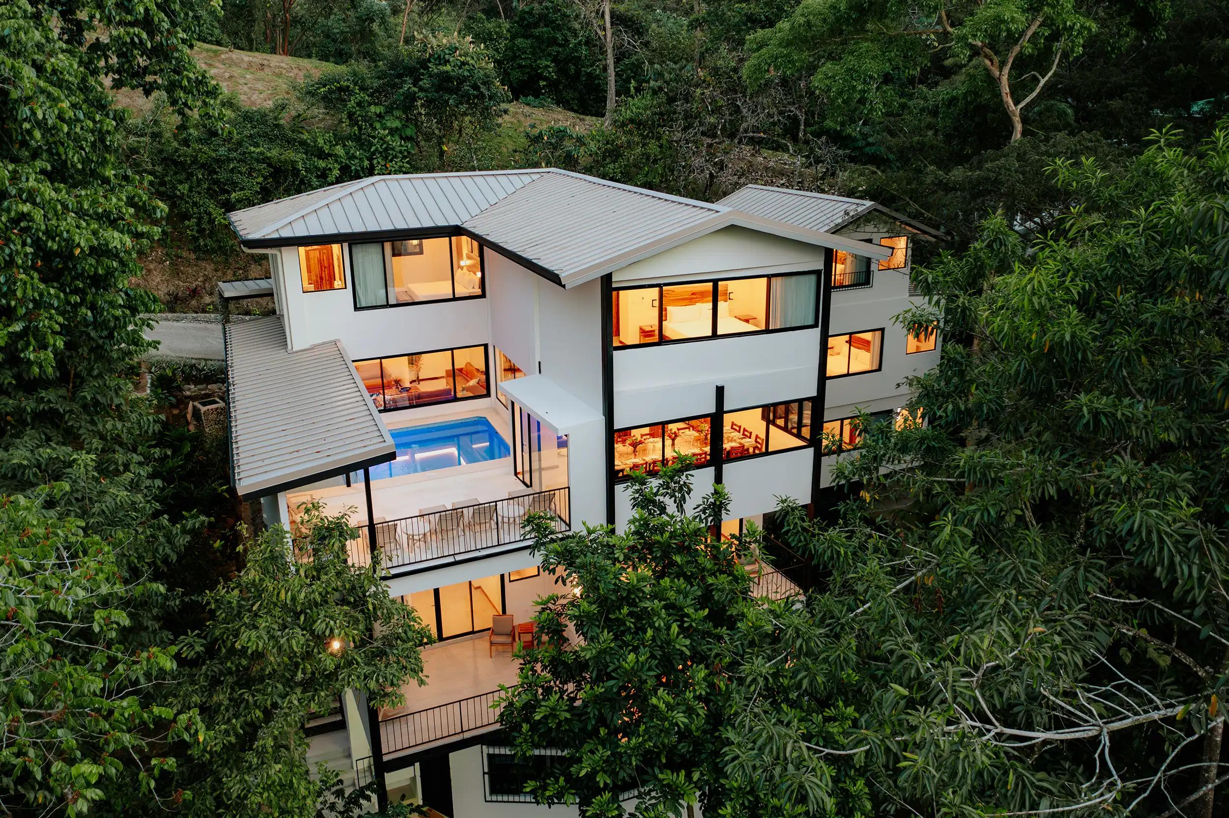 Unwind in Style at Casa Dos Cascadas, Costa Rica’s Luxury Retreat