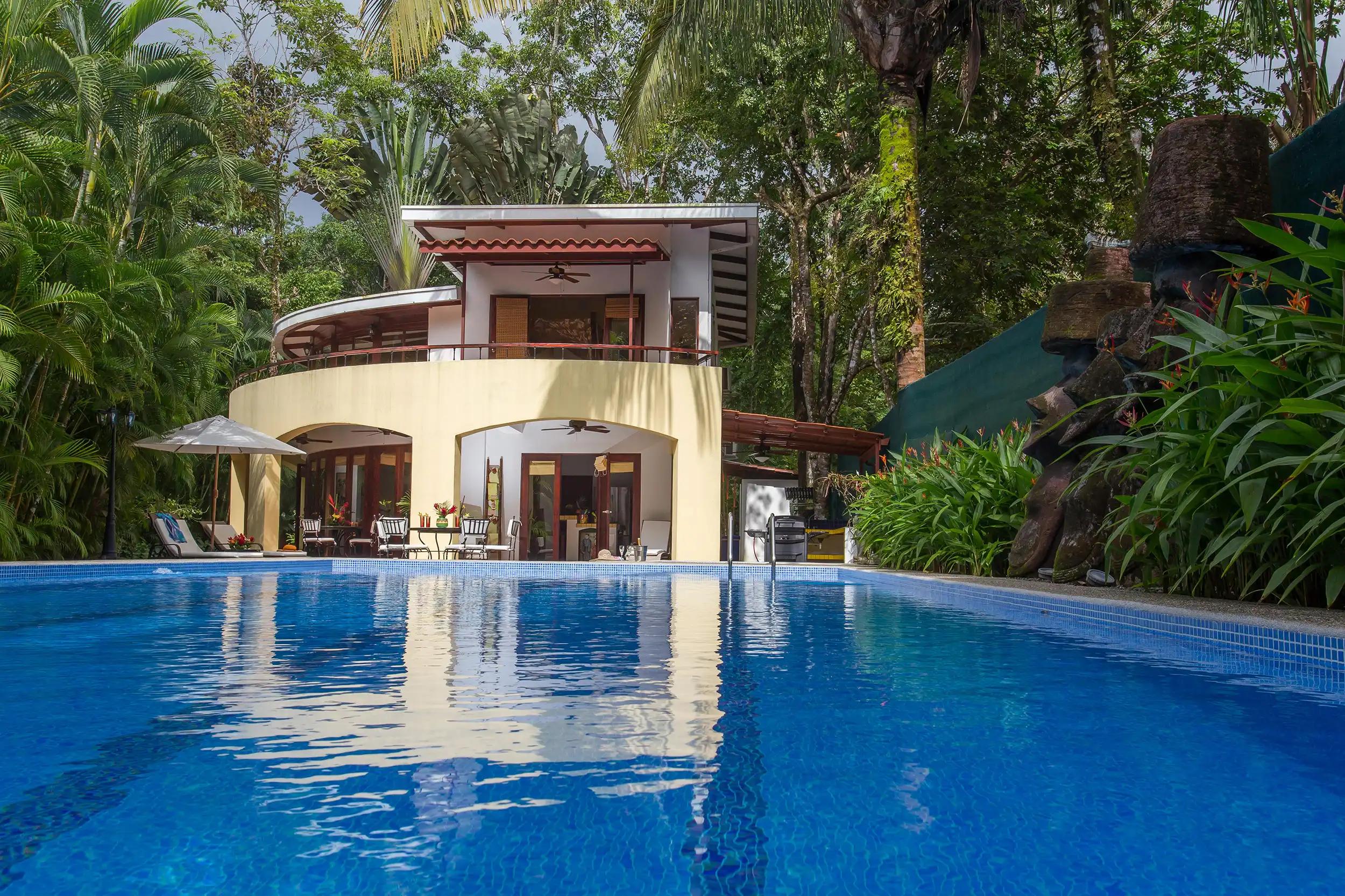 Living the Dream: Vacation Where the Jungle Meets the Shore