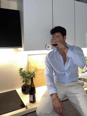 HIS CHARACTER DESCRIPTION