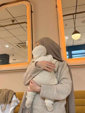 Chapter 5 ❤️‍🩹 (Possesive, Sucking her milk)