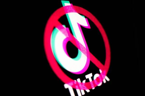 Kyiv Ukraine March 2021 Tiktok Banned Logo Screen Various Governmental — Stock Photo, Image