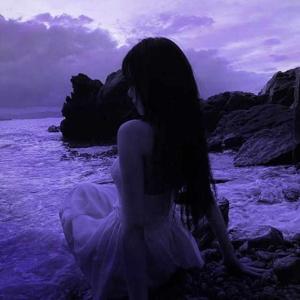 Mariella.Verse  logo