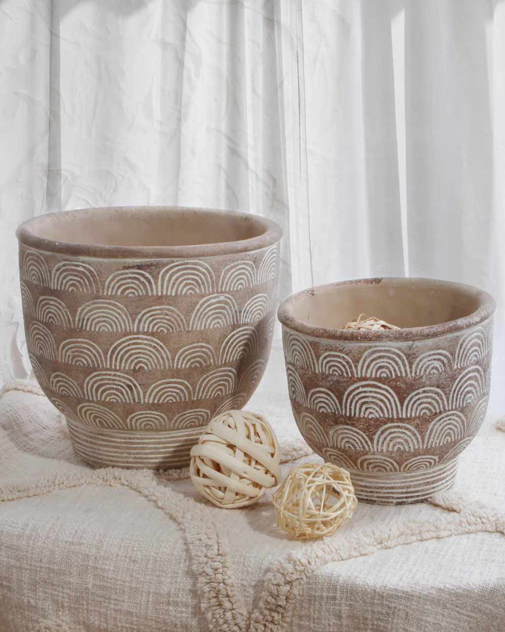 Maximizing Small Spaces with Compact Plant Pots