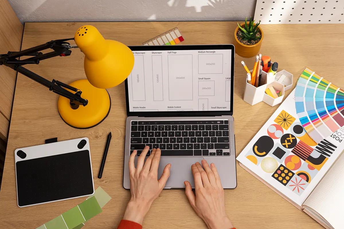 Elevate Your Brand with a Stunning Minimalist Logo!