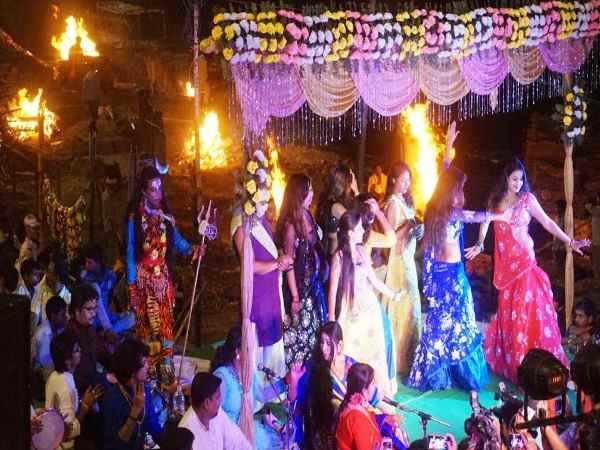  An age old tradition of Nagar-Vadhu dancing on this funeral ground.