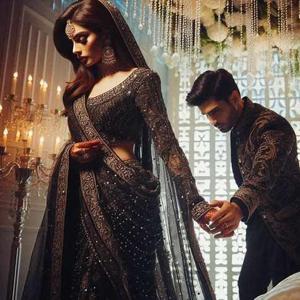 तुम्हारी जगह रियाज़ के साथ वाली है।”