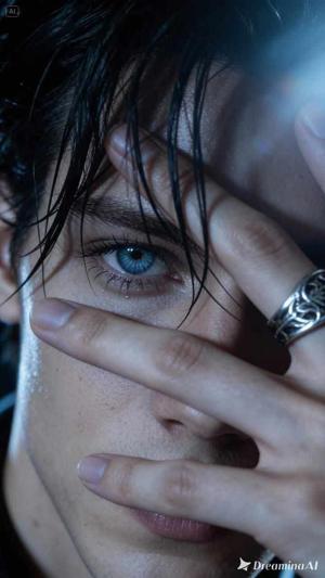Blue Eyes Hypnotize