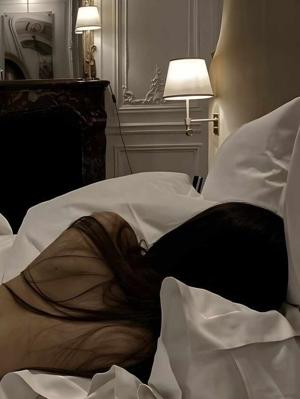 Pari hui pareshaan akhil se