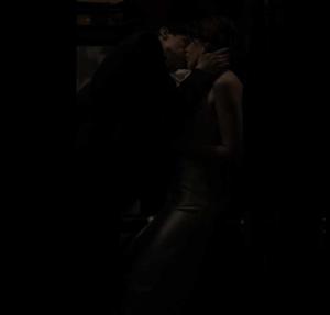 वर्चस्व ने पूरी फैमली के सामने चूम डाला निशी के होंठों को💋⚠️