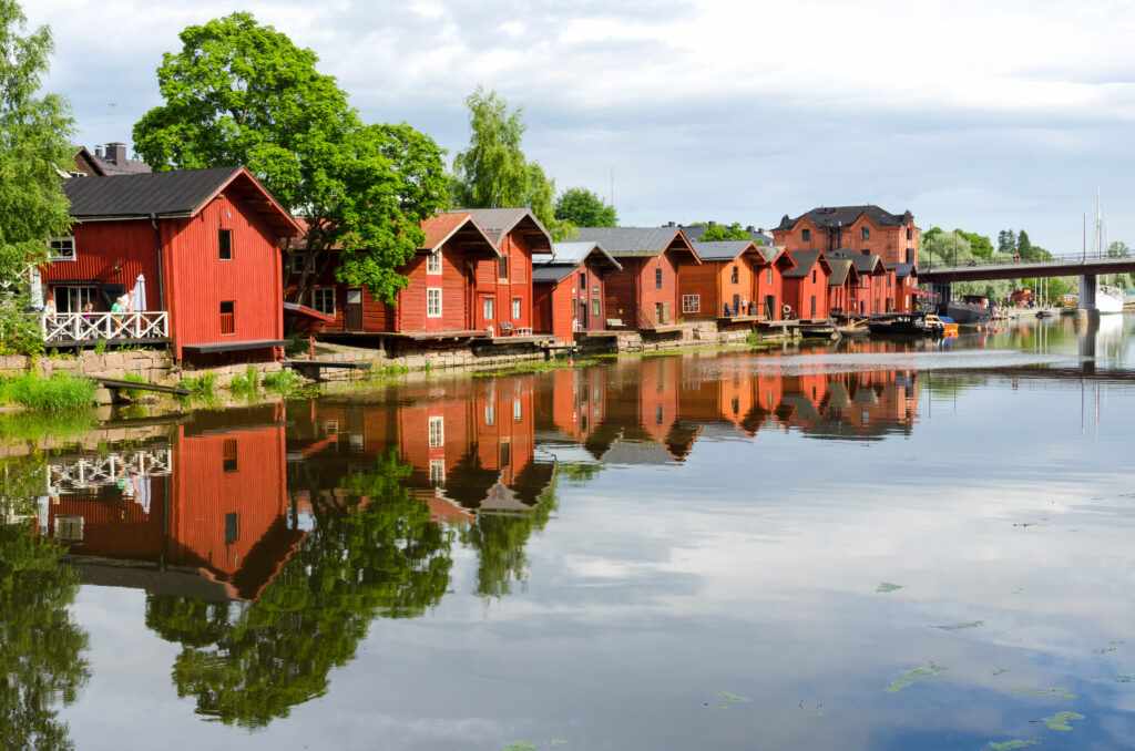 Discover Helsinki Like a Local with Expert Helsinki Guiding Services