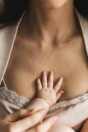 ~•A hand to hold •~