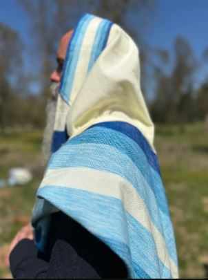 Why Choose a Tallit Made in Israel for Prayer and Special Occasions?