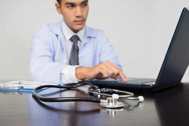 How Medical Professionals Can Avoid CRA Audit Triggers: Insights from a Former CRA Auditor