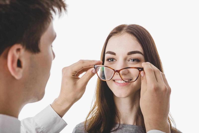 Best Eye Vitamins for Macular Degeneration: Why AREDS 2 Still Leads the Way