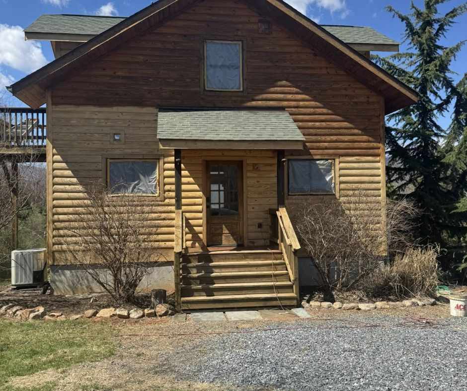 Expert Tips for Log Home Maintenance and Preservation