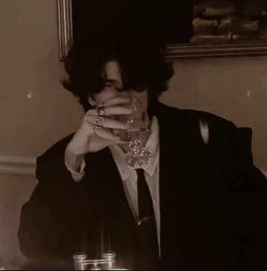 तुम्हें उसका सच ना ही पता चले, तो ही अच्छा है।