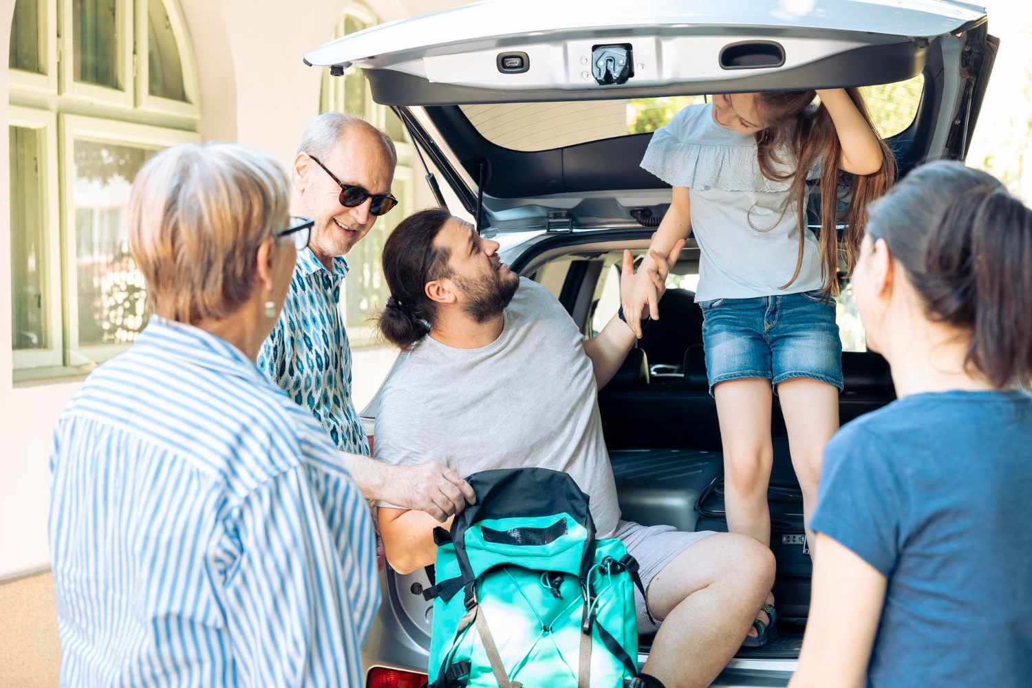 Family Gatherings on a Tight Budget? How Car Title Loans Vancouver Can Ease Holiday Financial Pressure