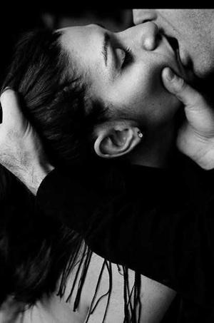 फ्रेंच किस की punishment