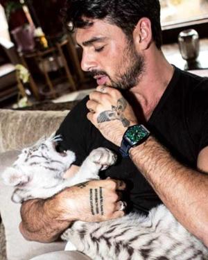 18. A Pet