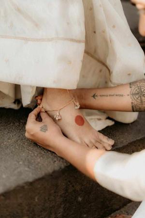 31. Kiss under the rain