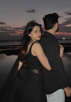 Intima@Β’y π / fir$t $ex