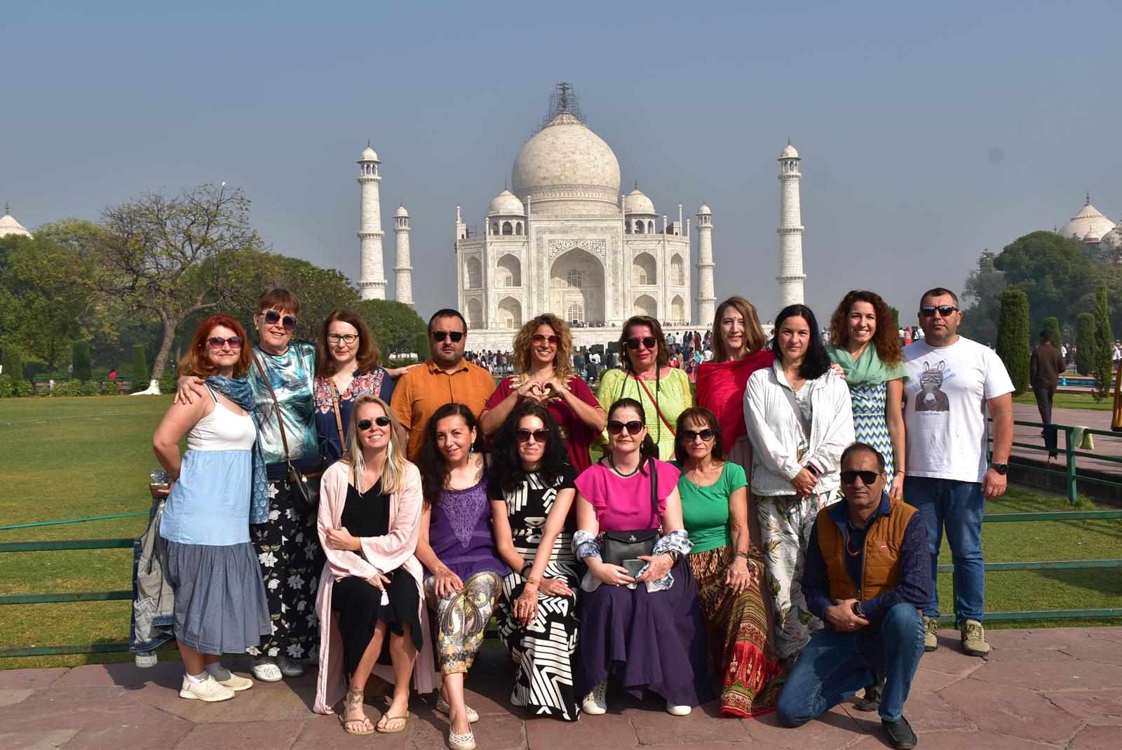 Same Day Agra Taj Mahal Tour by Car from Delhi – Travel Guide for First-Timers