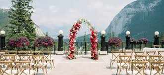 Nature’s charm: Celebrating love in beautiful outdoor wedding venues in Alberta