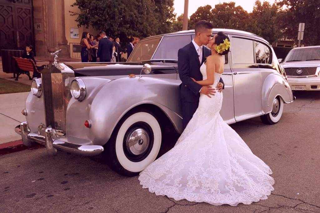 Step into Luxury with Vintage Car Rentals in Orange County
