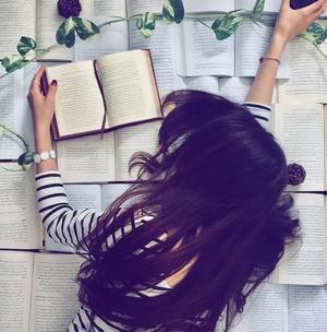 The hidden author  logo