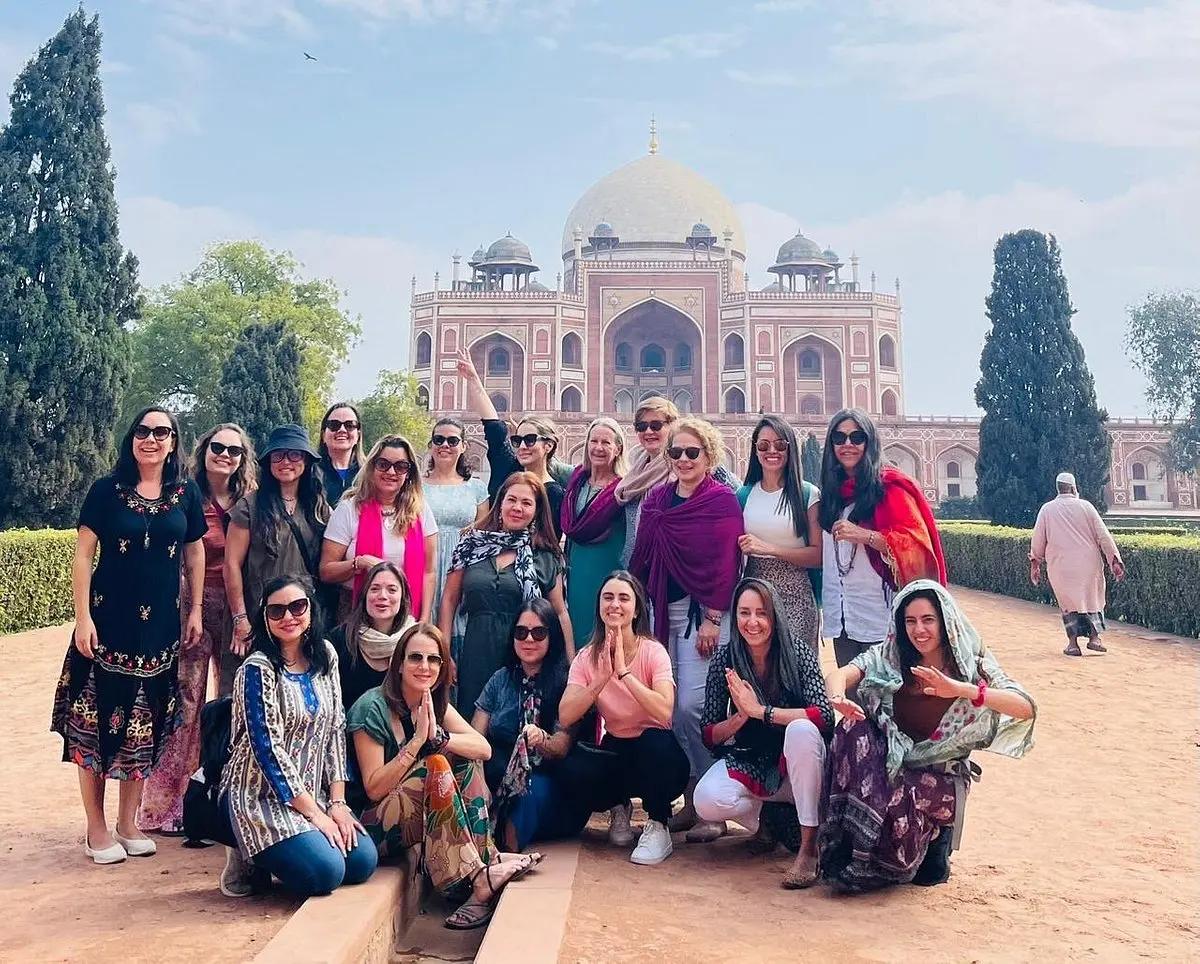 What Our Clients Say About Eaze Tours: Real Stories, Genuine Smiles