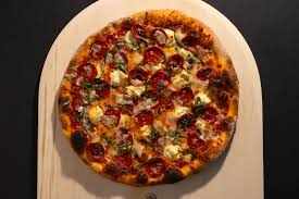 Vinny’s Pizza Where Classic Flavor Meets Community Tradition