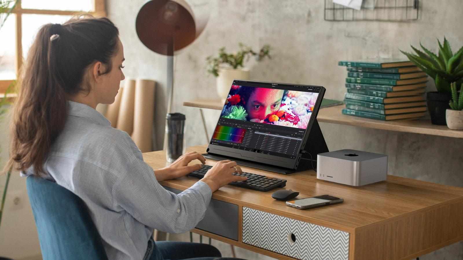 4K Portable Monitor for Ultra-Crisp On-the-Go Viewing