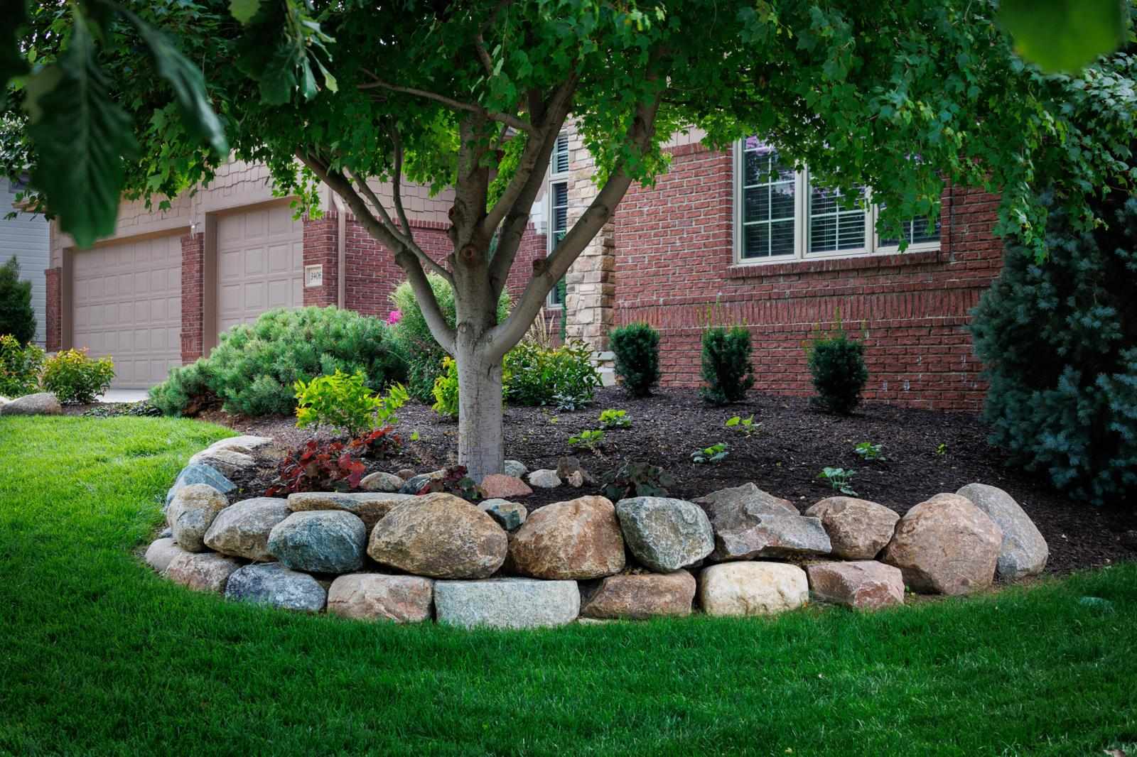 Why Omaha Landscaping Companies Are the Go-To Experts for Commercial Properties?