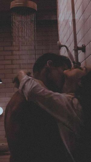 Hot intimate in bathroom ๐๐ฅต๐ฅ