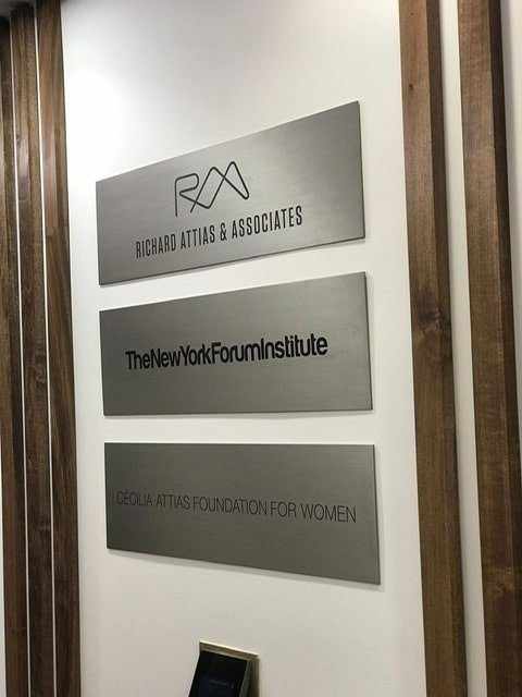 Custom Business Signs NYC | Expert Sign Company – MMK Custom Inc.