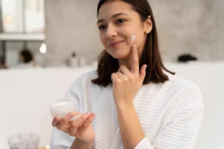 How Acne Removal Cream Works on Active Breakouts