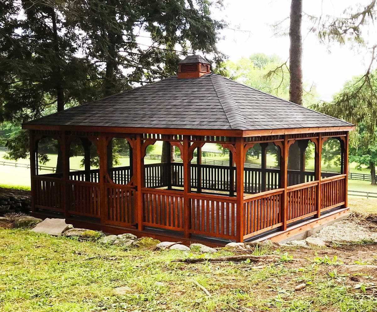 How Custom Deck Builders Tailor Outdoor Spaces to Your Lifestyle