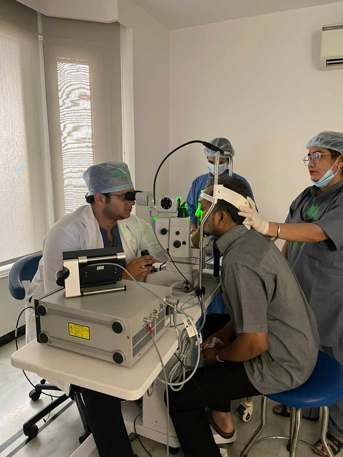 Finding the Right Retina Specialist in Delhi: A Comprehensive Guide