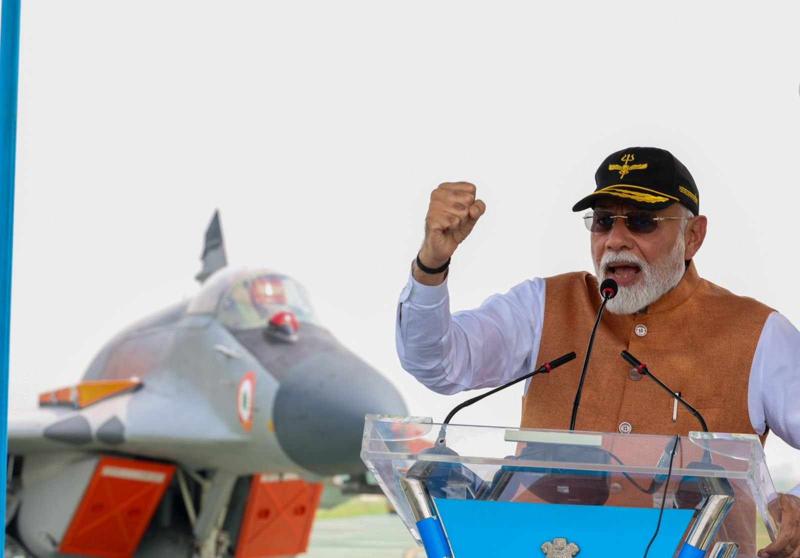 क्या बाकई चूक गई मोदी सरकार