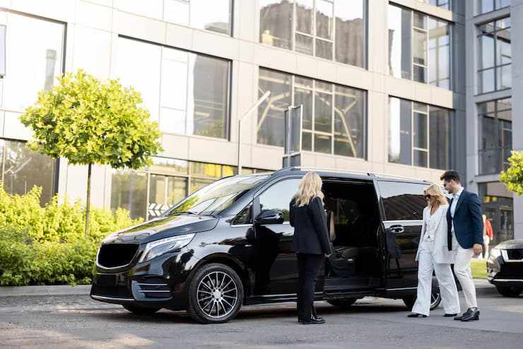 How Black Car Transportation Ensures a Premium Travel Experience