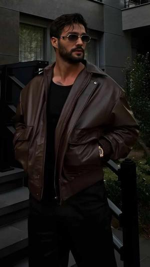 The Tale of Eren, His Chaddi, and His Donut